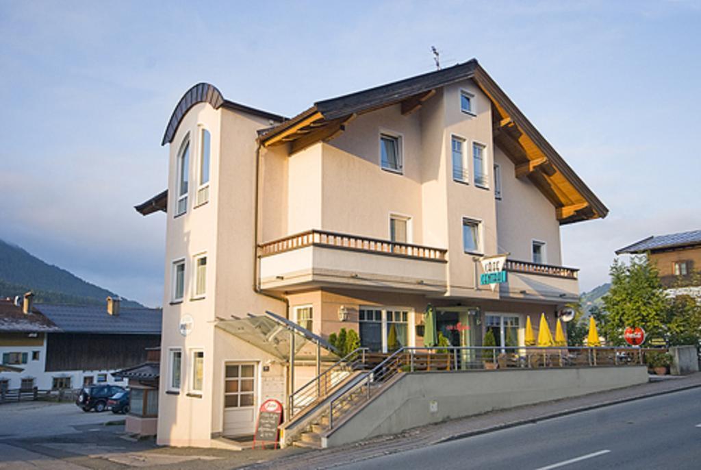Apartmenthaus Brixen & Haus Central บริกเซินอิมทาเล ภายนอก รูปภาพ